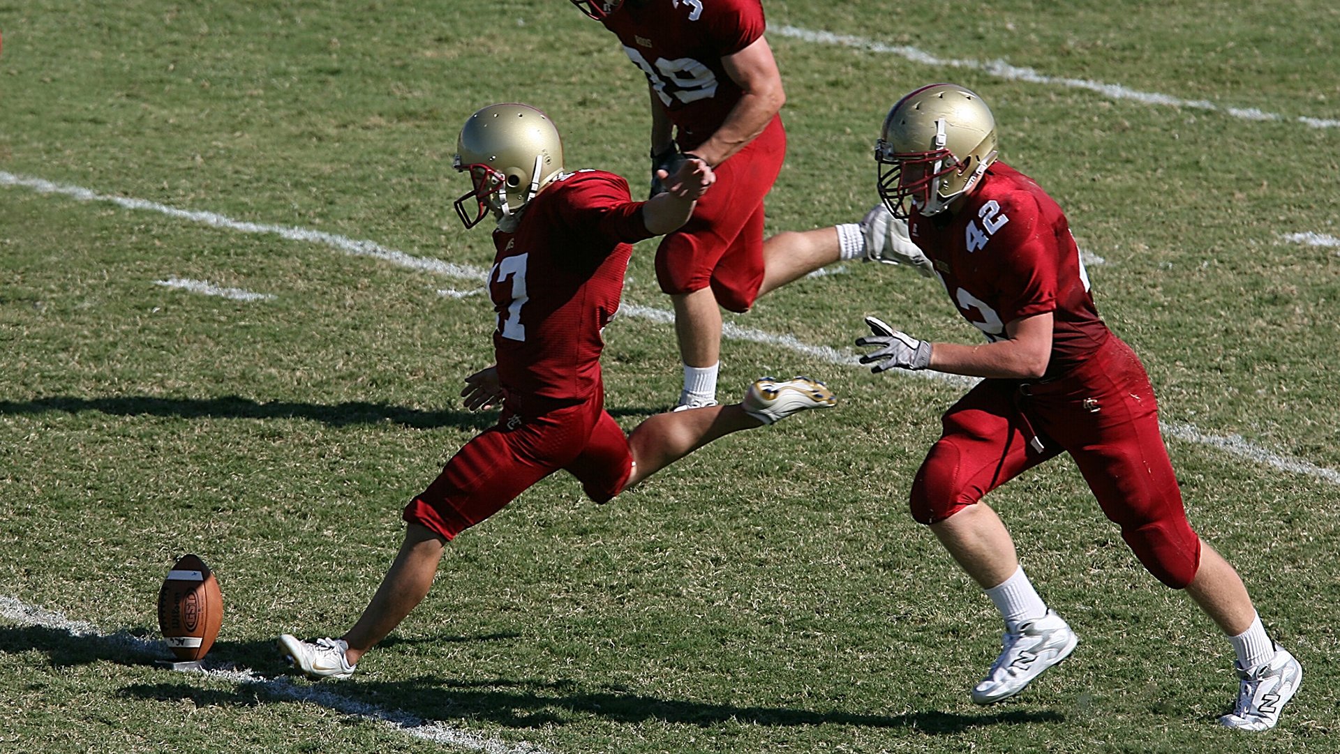 亚洲足球盛事持续进行，激烈对抗令球迷热血澎湃，亚洲足球最新消息